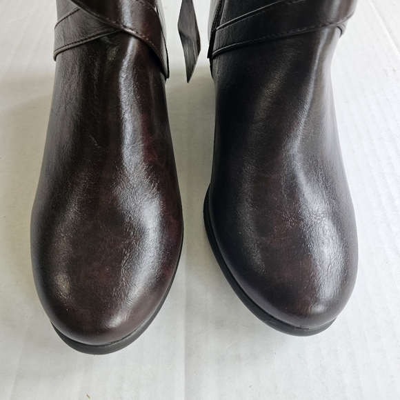 London Fog Halifax ankle bootie brown size 7 faux leather water resistant NWT - Picture 3 of 14